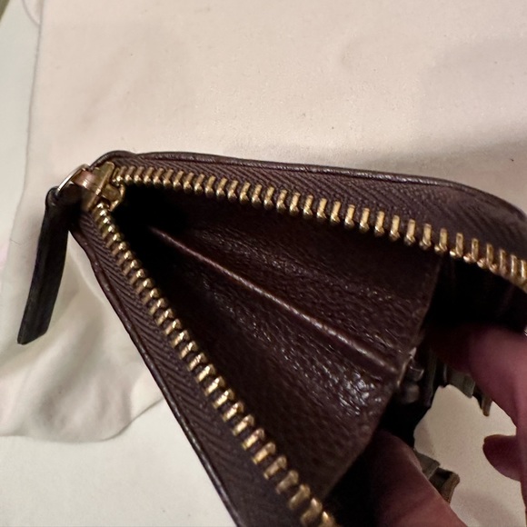 Gucci Guccisimo brown nylon monogram zippy wallet. Zipper is 3/4 around. - Picture 5 of 8